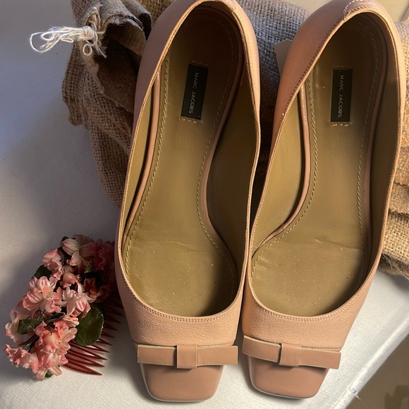 Marc Jacob’s 2 toned patent leather and kidskin flats with bows - Picture 3 of 15